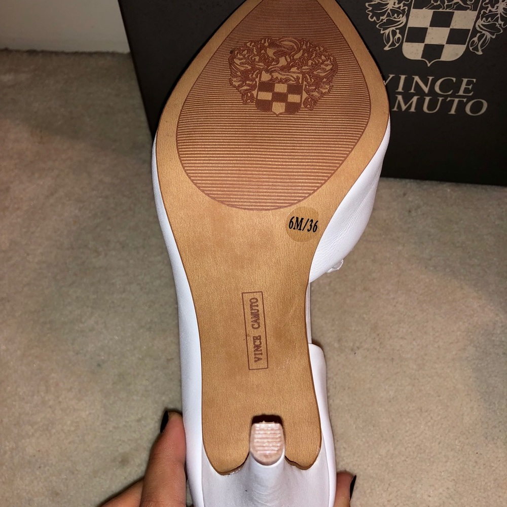 Vince Camuto heels - Picture 3 of 3